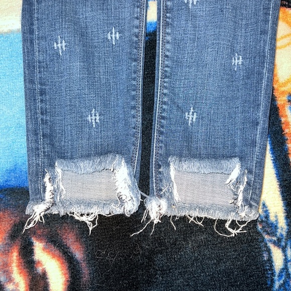 Express Mid Rise Jean - Picture 3 of 6